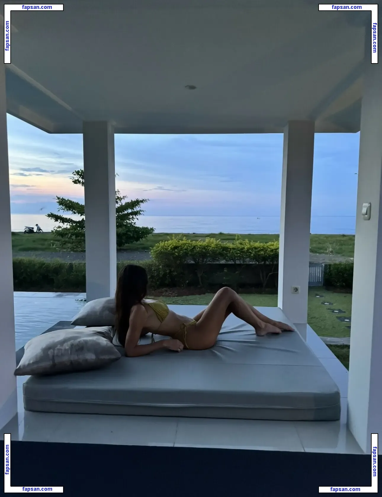 Lottie Loves ASMR nude photo #0011 from OnlyFans