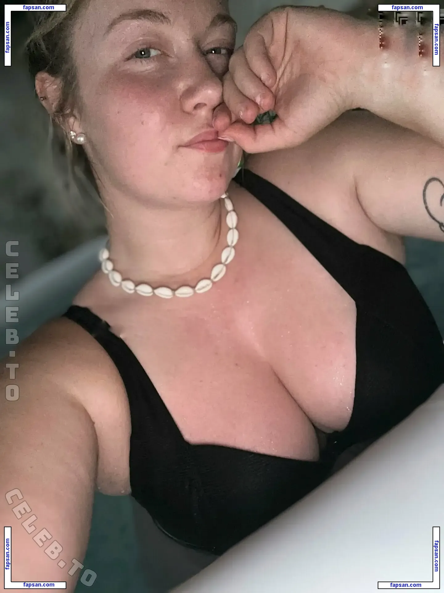 Lottiies Life nude photo #0036 from OnlyFans