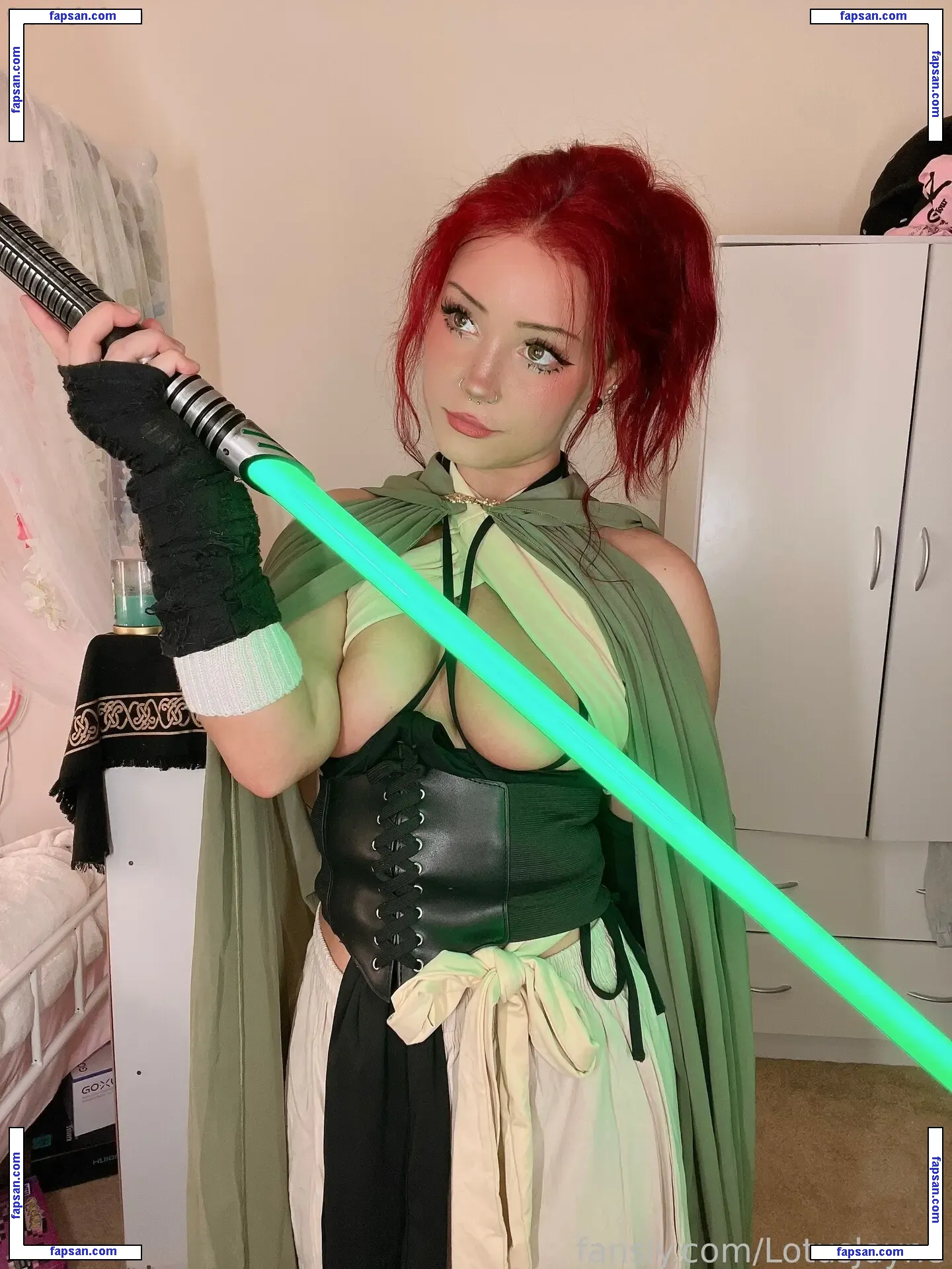 LotusJayne голая фото #0105 с Онлифанс