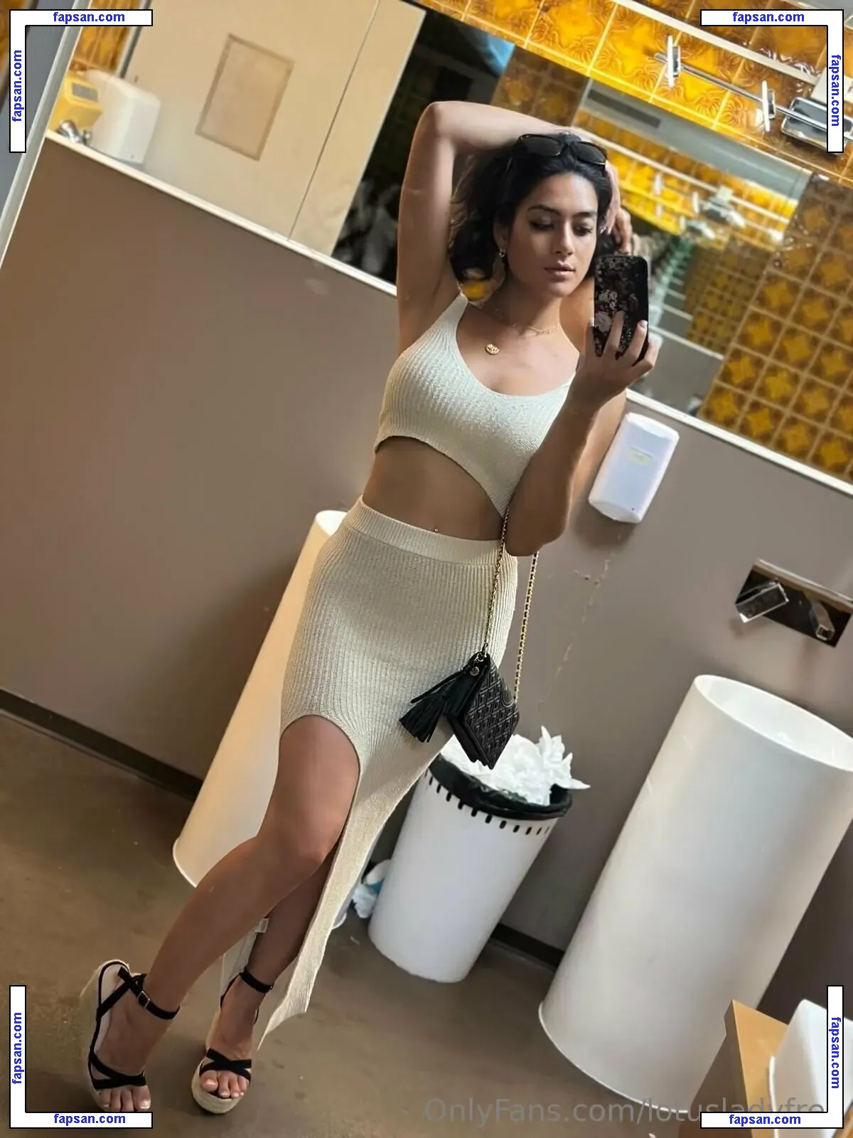 lotusladyfree nude photo #0007 from OnlyFans