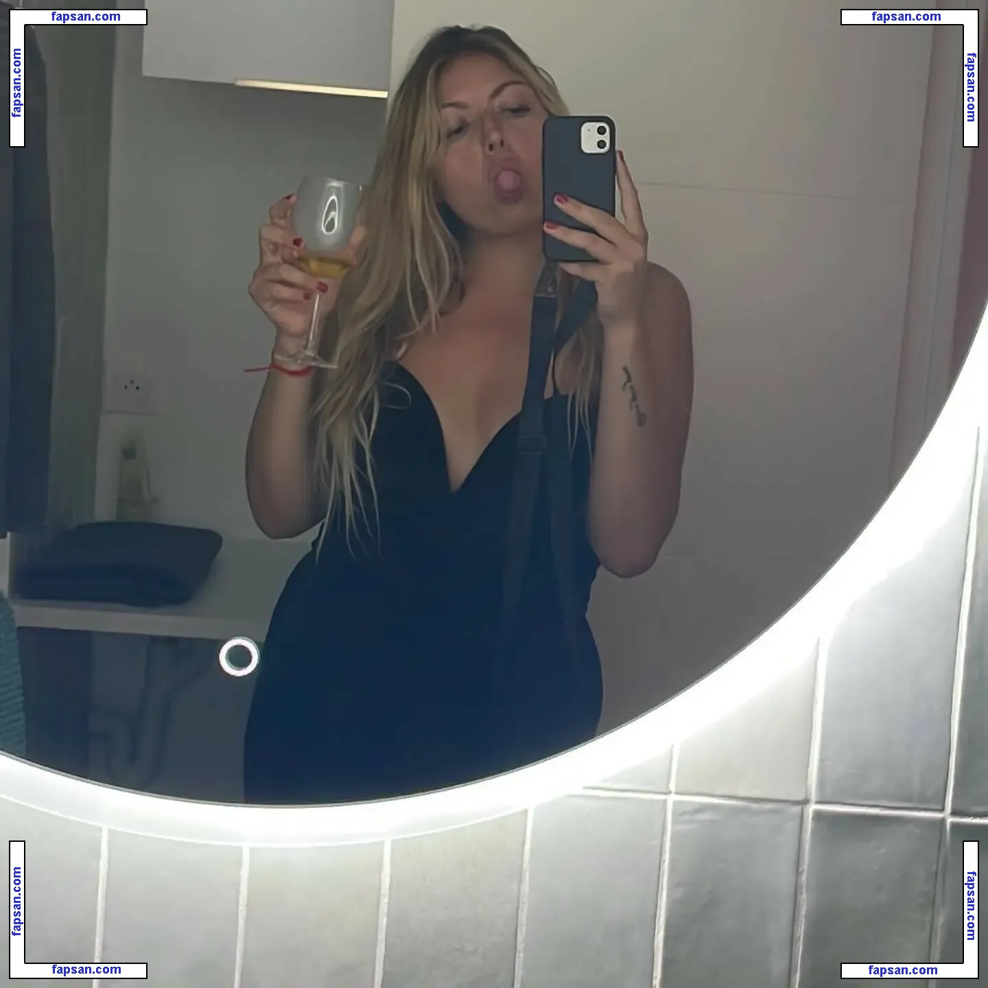 Lou Clemente Jacques nude photo #0021 from OnlyFans