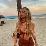 Louisa Johnson голая #0388