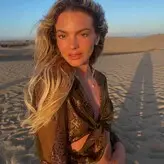 Louisa Johnson голая #0430