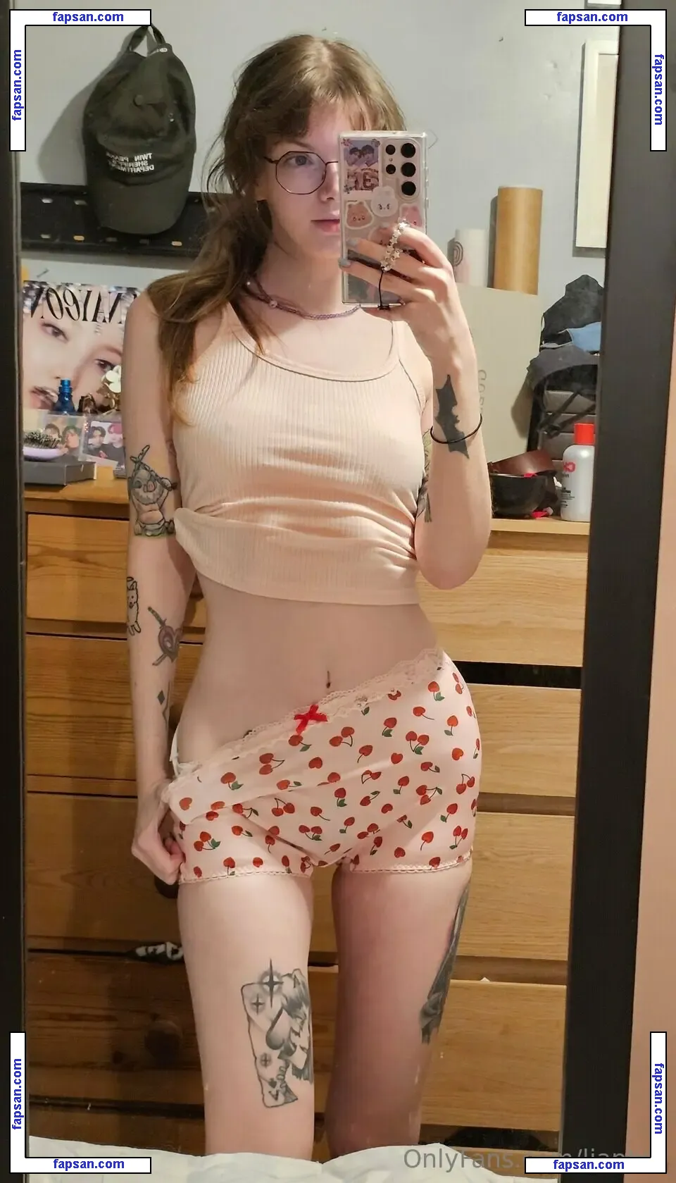 Louise Julie голая фото #0309 с Онлифанс