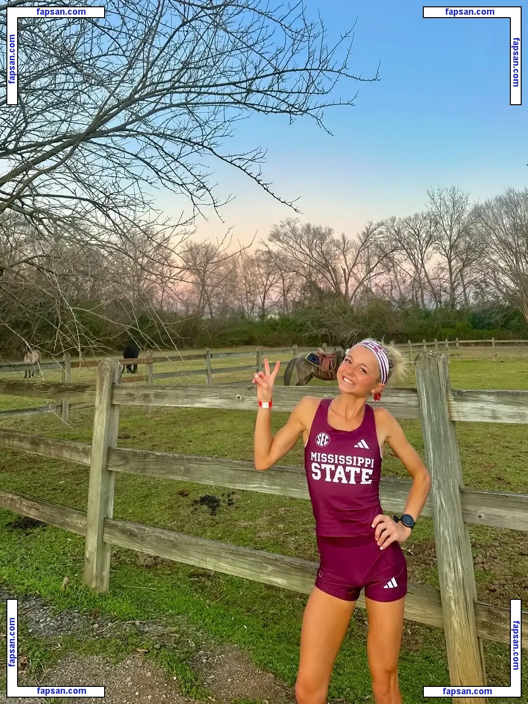 Louise Stonham nude photo #0008 from OnlyFans