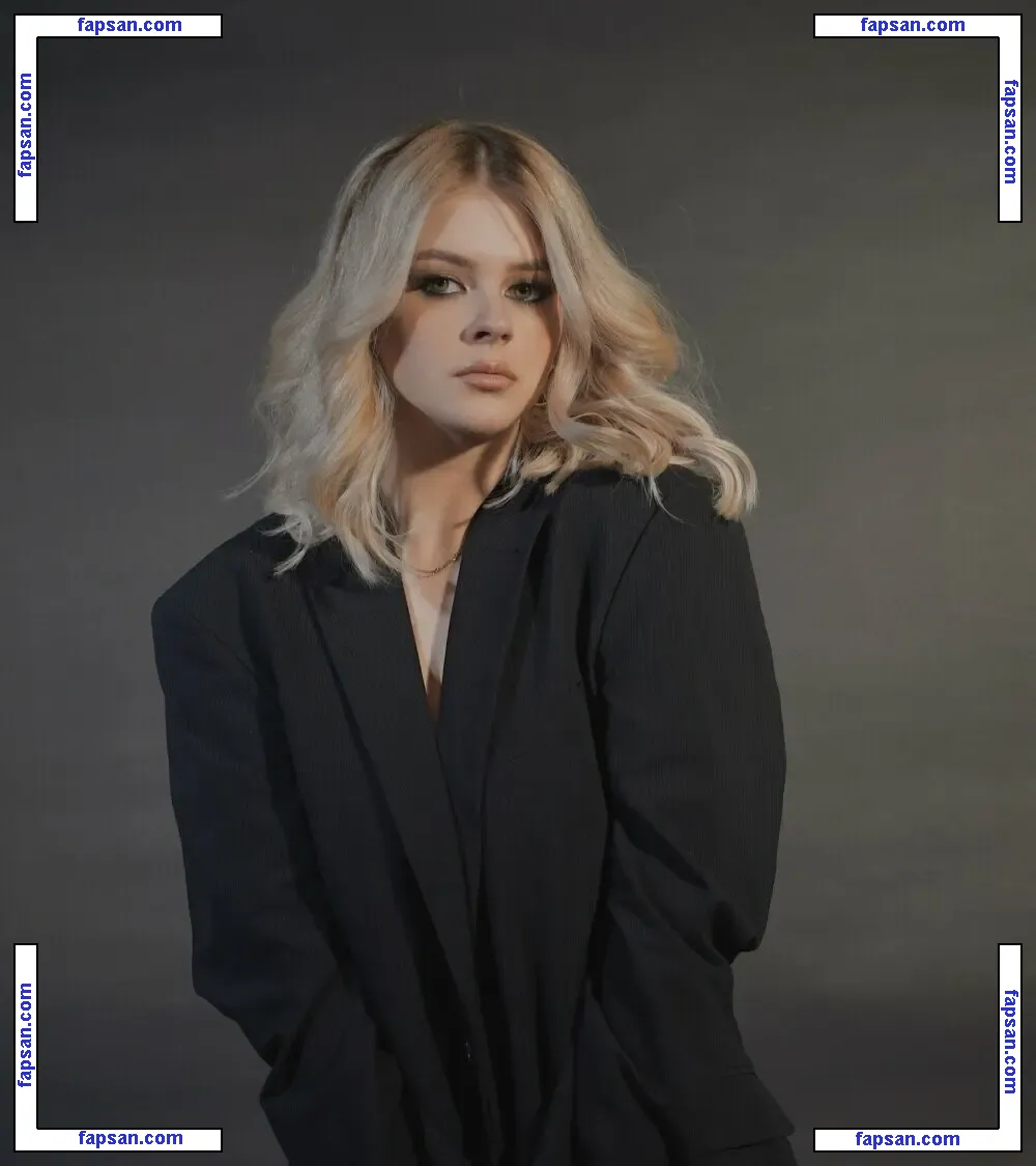 love_bri голая фото #0005 с Онлифанс