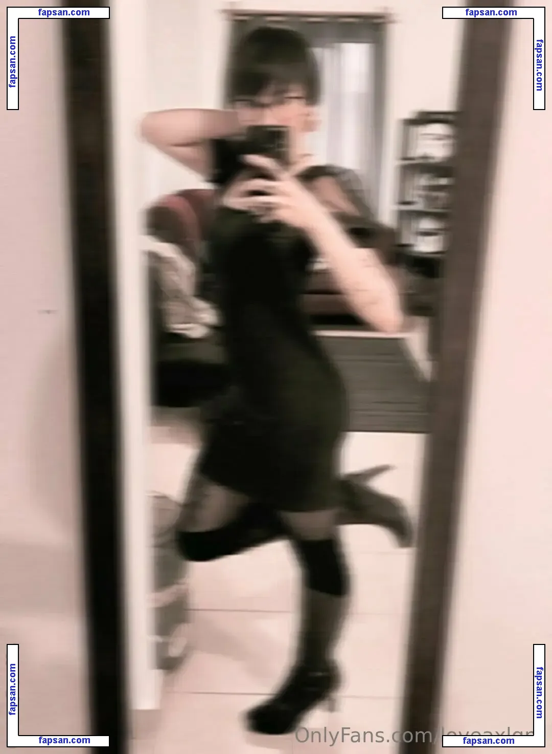 loveaxlgnr nude photo #0022 from OnlyFans
