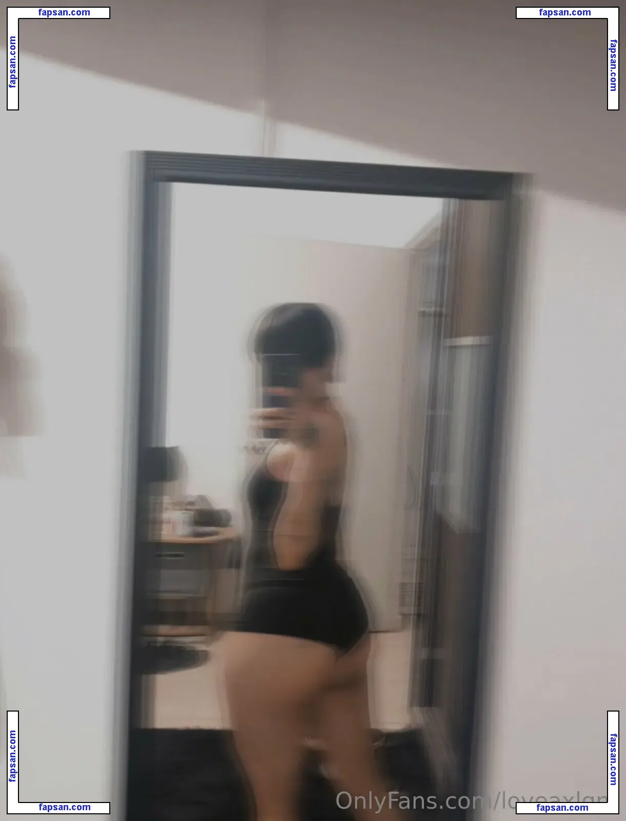 loveaxlgnr nude photo #0033 from OnlyFans