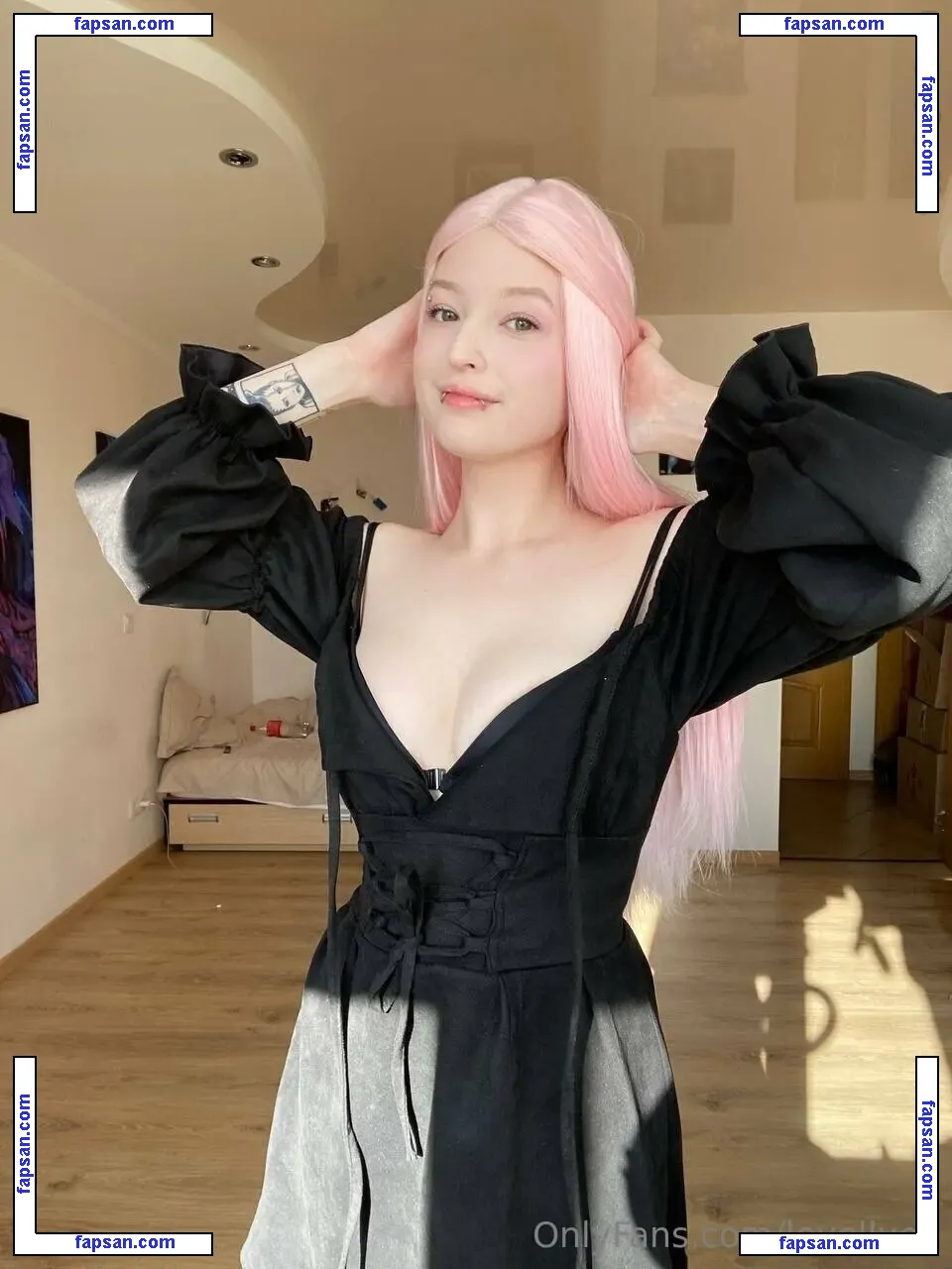 lovellyeli nude photo #0001 from OnlyFans