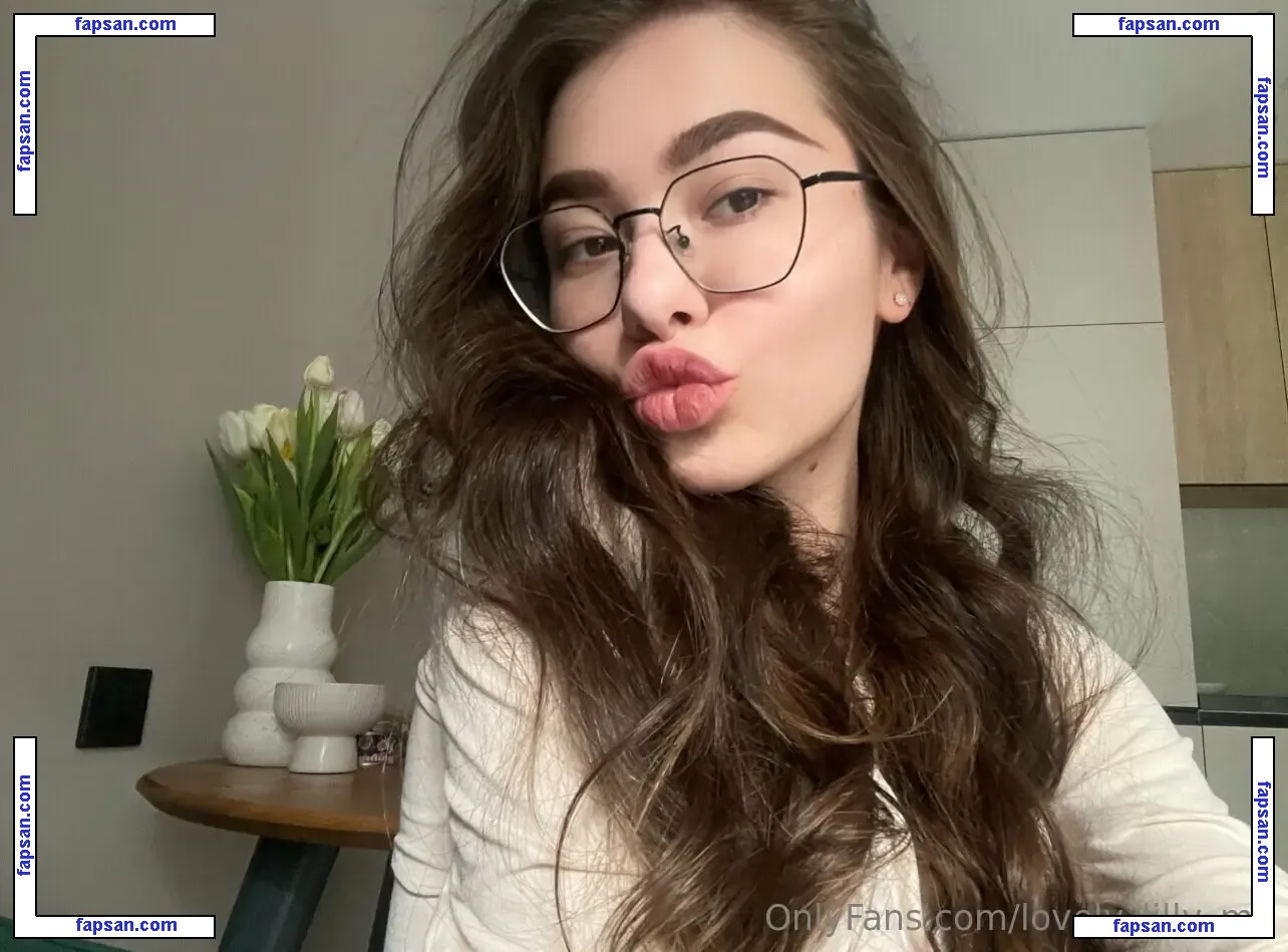 lovely_lilly_me nude photo #0004 from OnlyFans