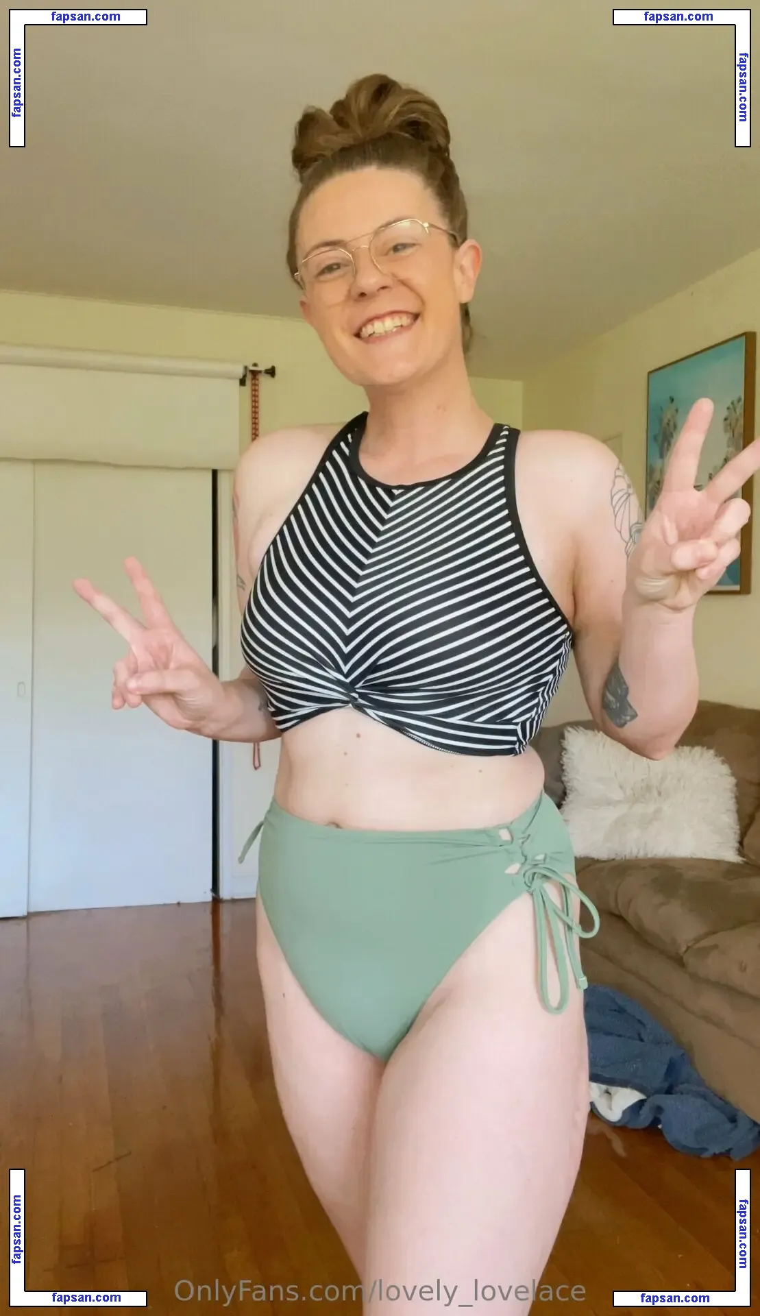lovely_lovelace nude photo #0010 from OnlyFans