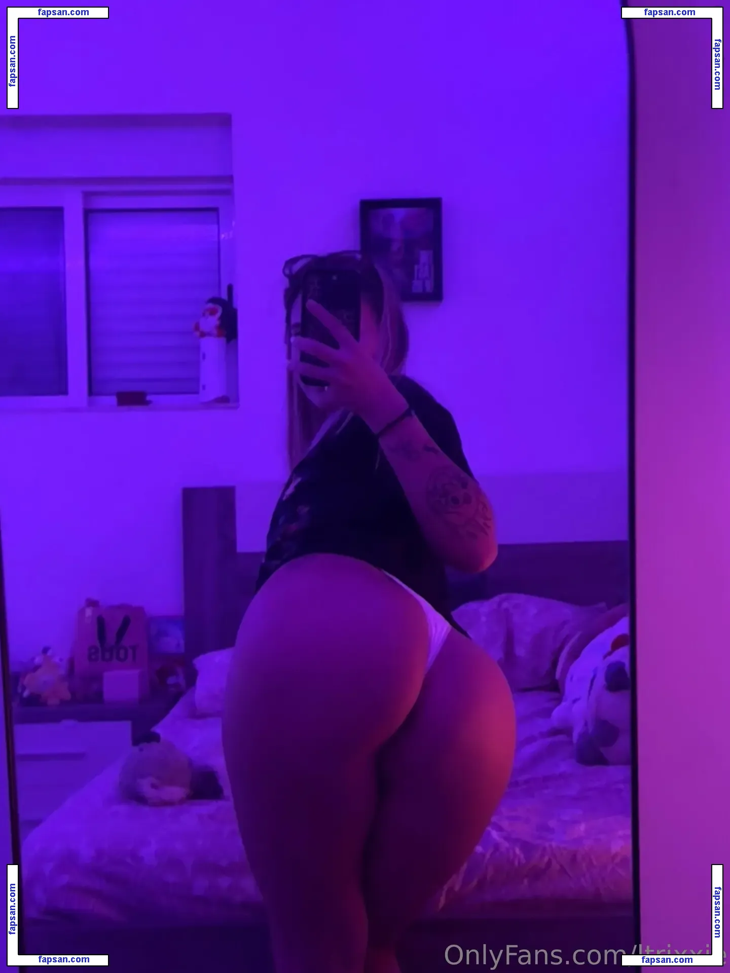 ltrixxie nude photo #0109 from OnlyFans