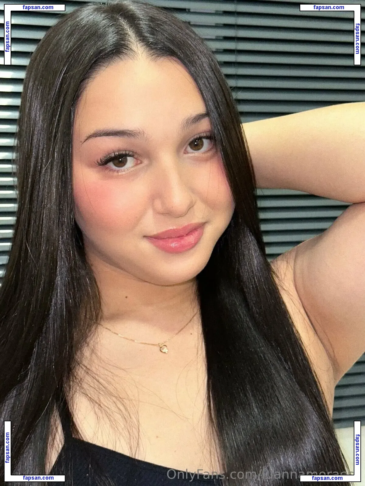 luannamoraess nude photo #0016 from OnlyFans