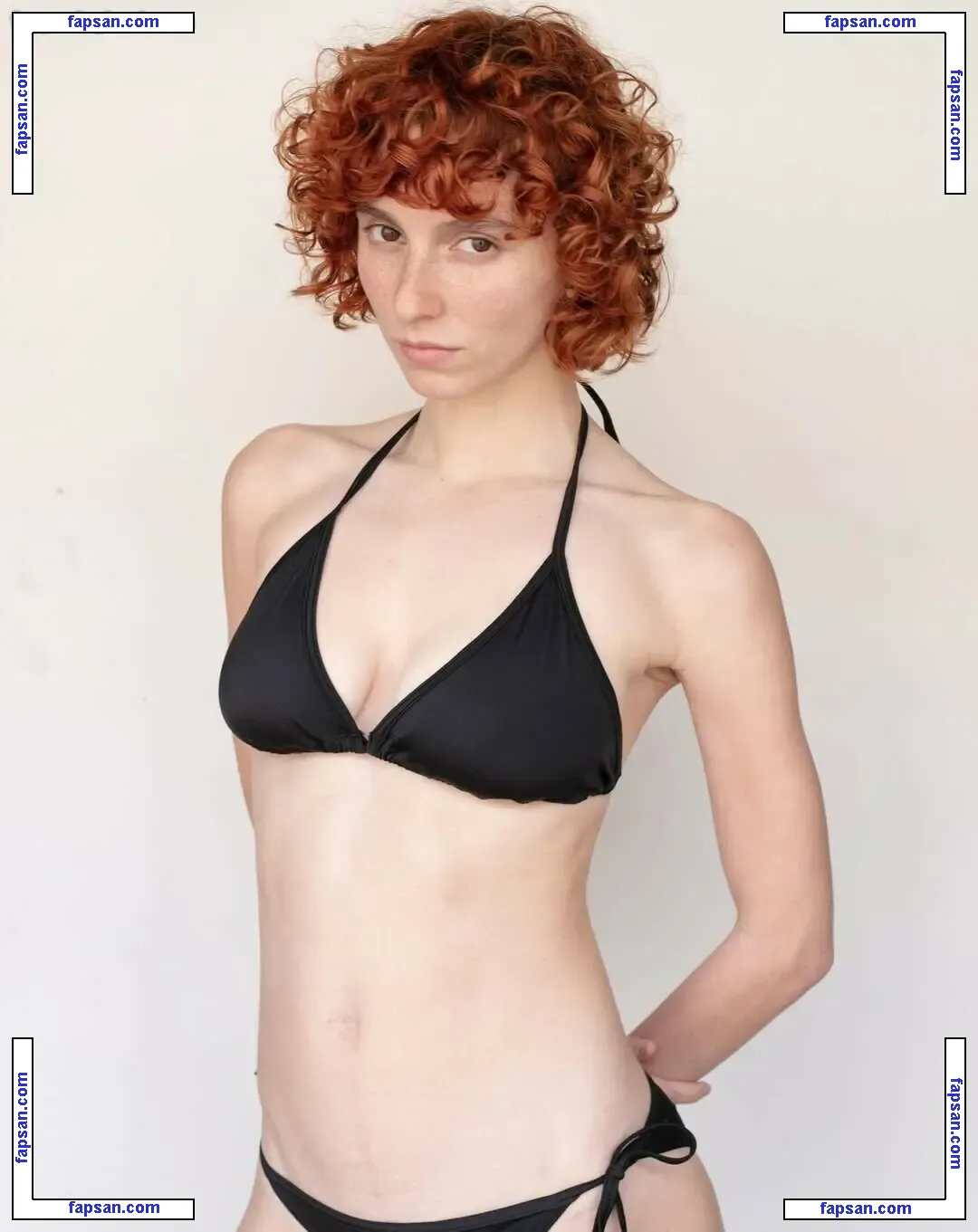 Lucia Inerme голая фото #0005 с Онлифанс