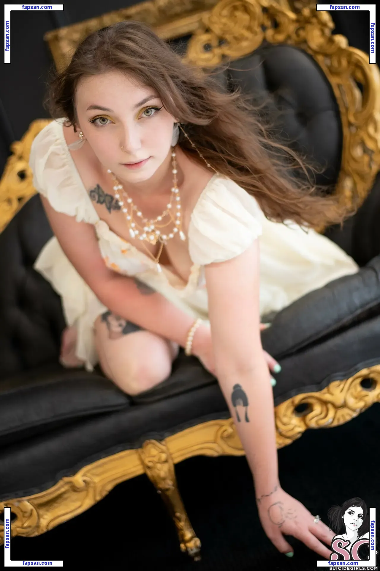 Luckicharmed голая фото #0024 с Онлифанс