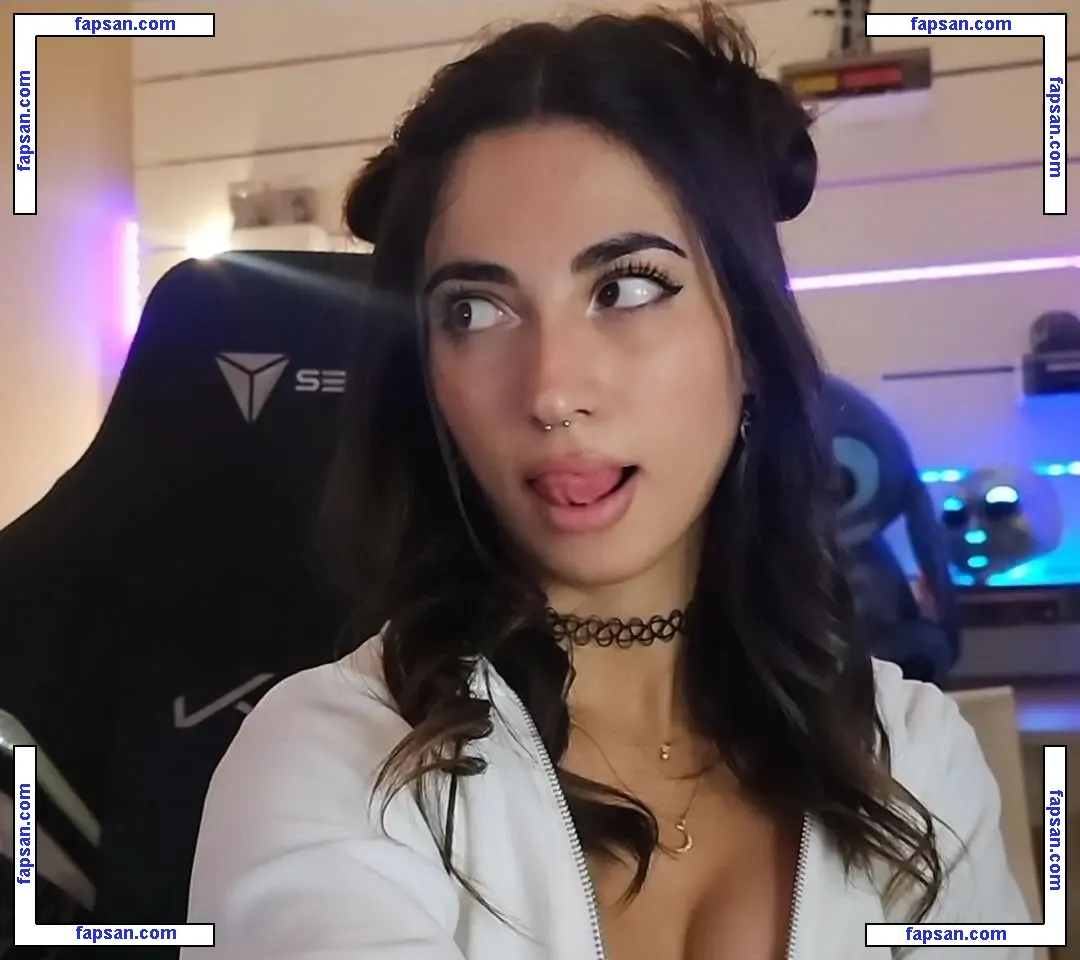 Lucrelisa - la.vica_ (twins) голая фото #0013 с Онлифанс