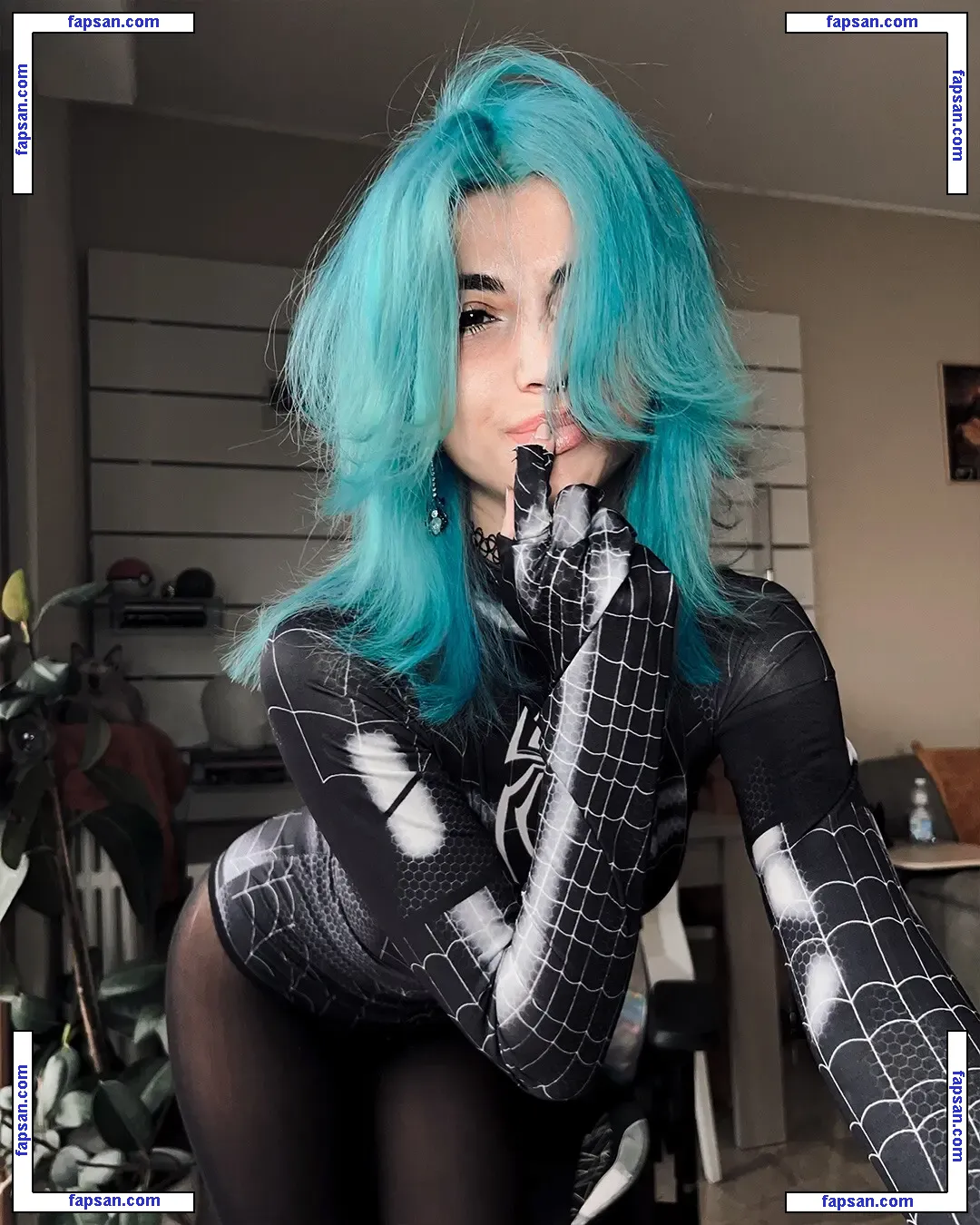 Lucrelisa - la.vica_ (twins) голая фото #0014 с Онлифанс