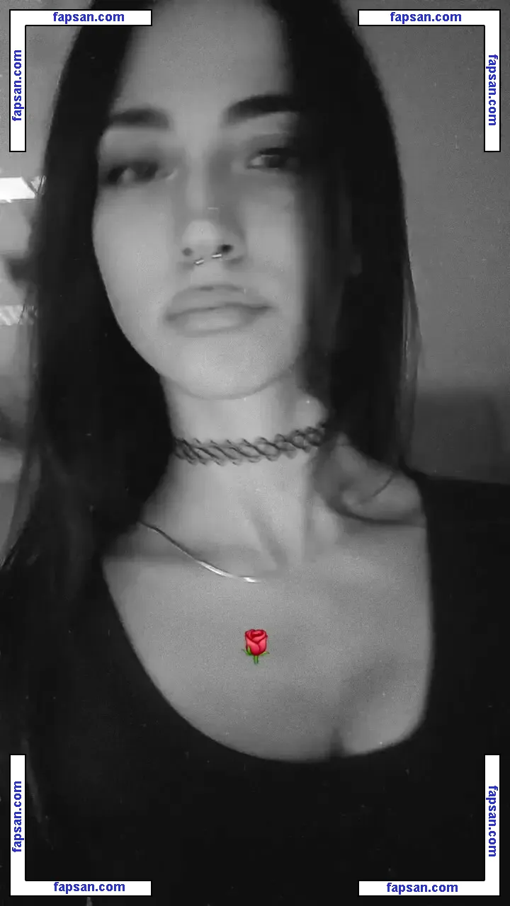 Lucrelisa - la.vica_ (twins) голая фото #0019 с Онлифанс