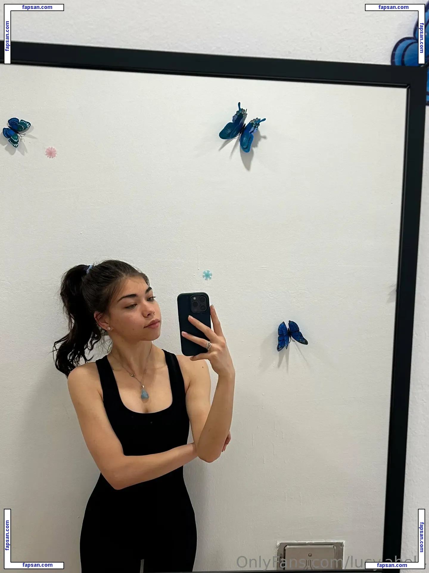 lucy.abel4 nude photo #0004 from OnlyFans