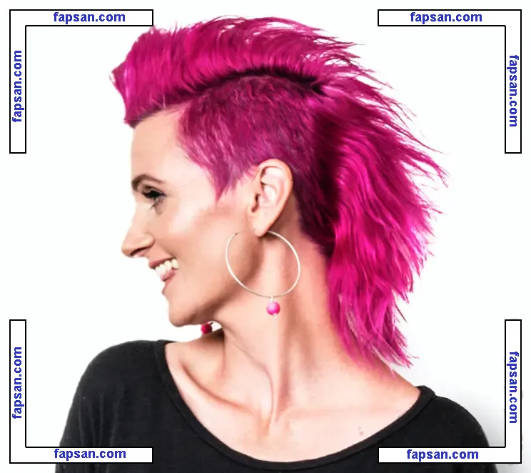 Lucy Bloom голая фото #0002 с Онлифанс