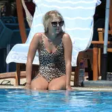 Lucy Fallon голая #0011