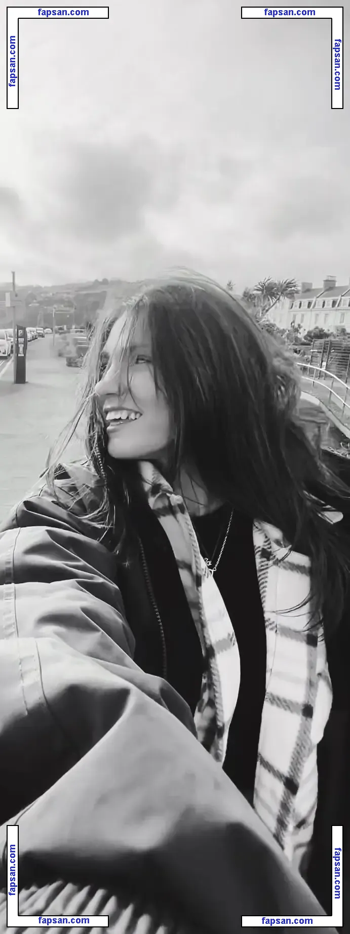 Lucy-Jo nude photo #0017 from OnlyFans