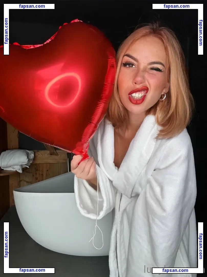 Lucy L3in nude photo #0011 from OnlyFans