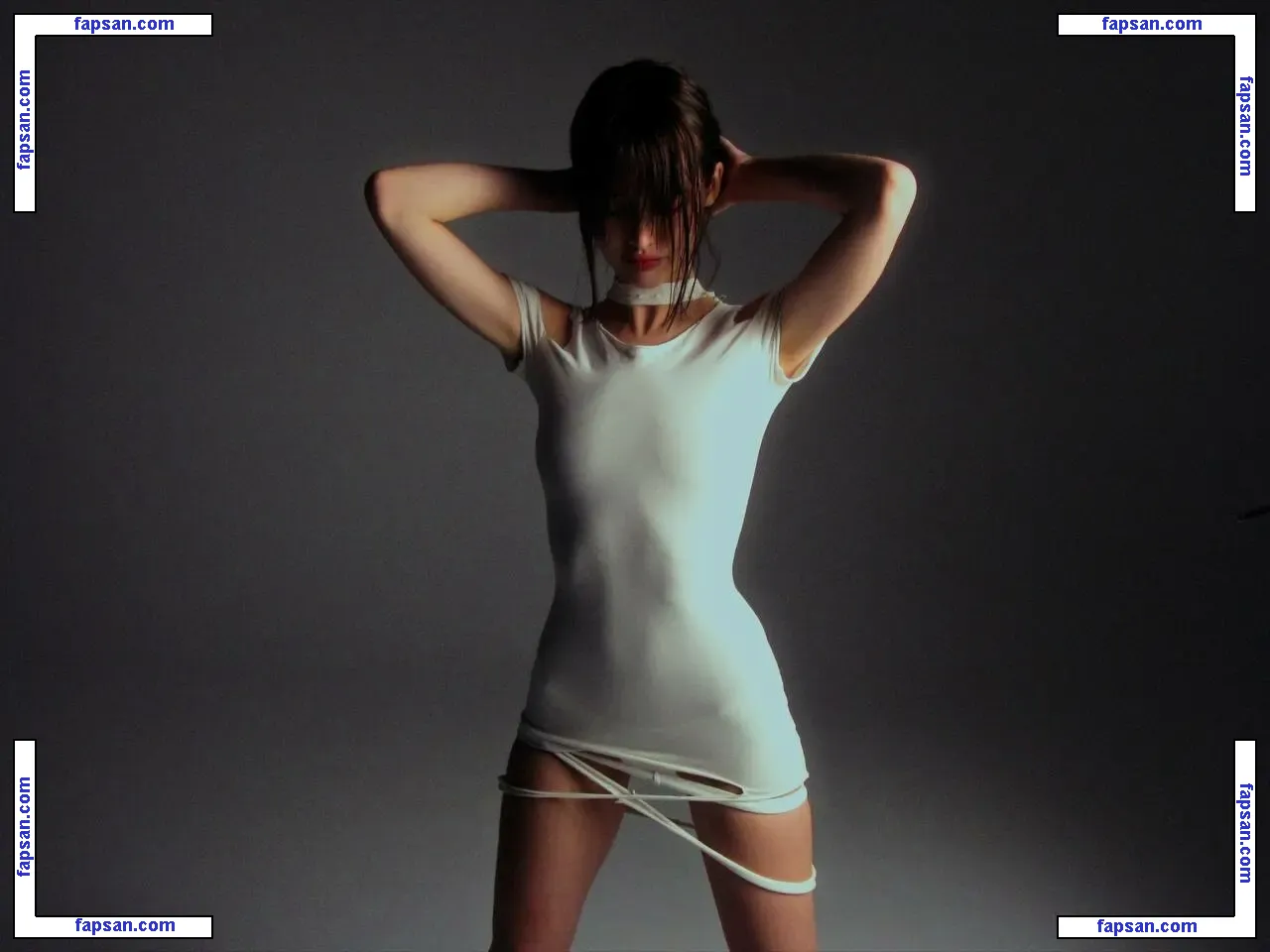 Lucy Loginova голая фото #0001 с Онлифанс