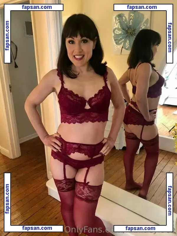 Lucy Love Vip голая фото #0022 с Онлифанс