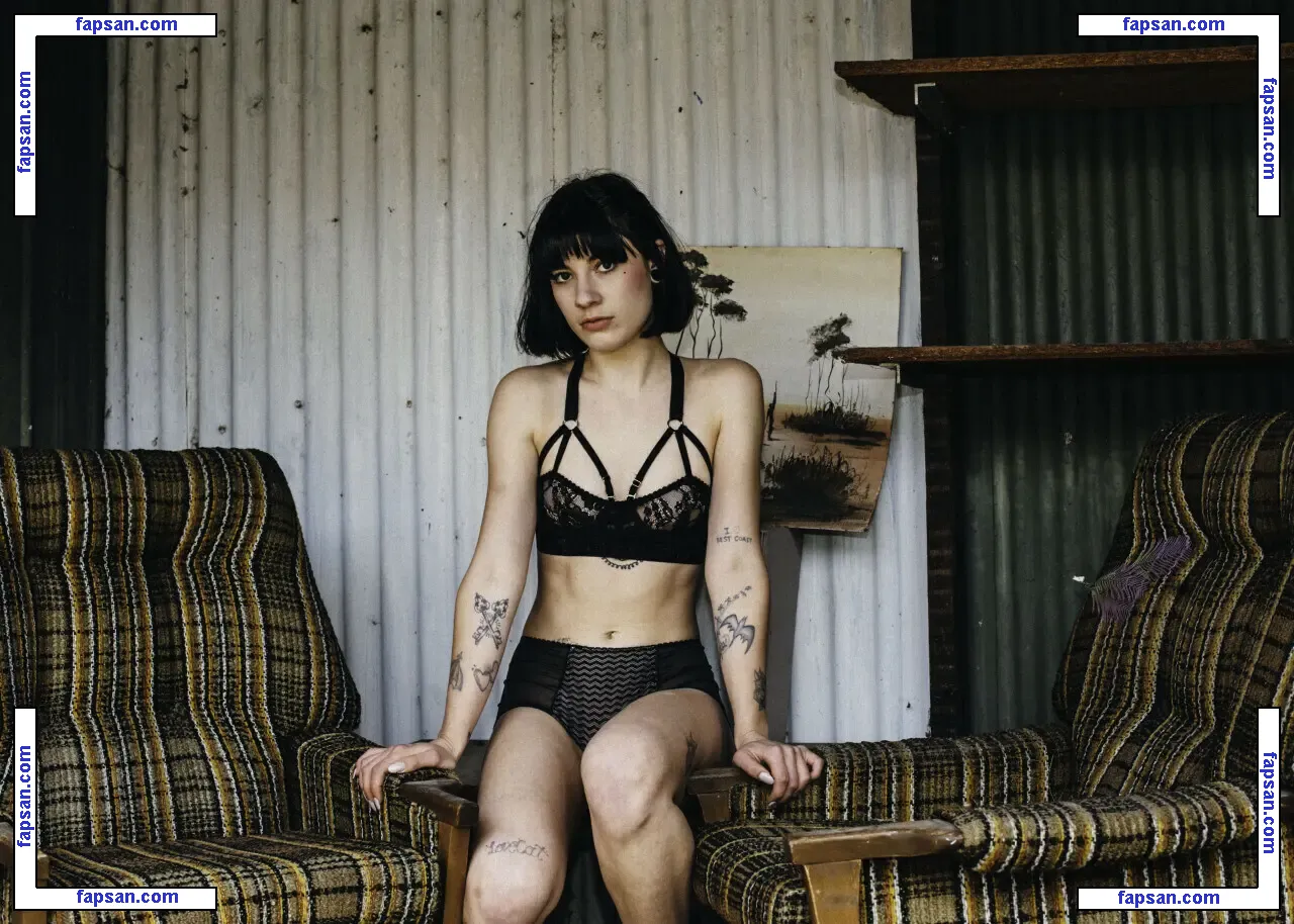 Lucy Lumen nude photo #0004 from OnlyFans