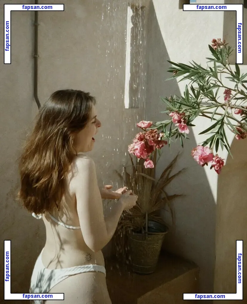 Lucy Moon nude photo #0021 from OnlyFans