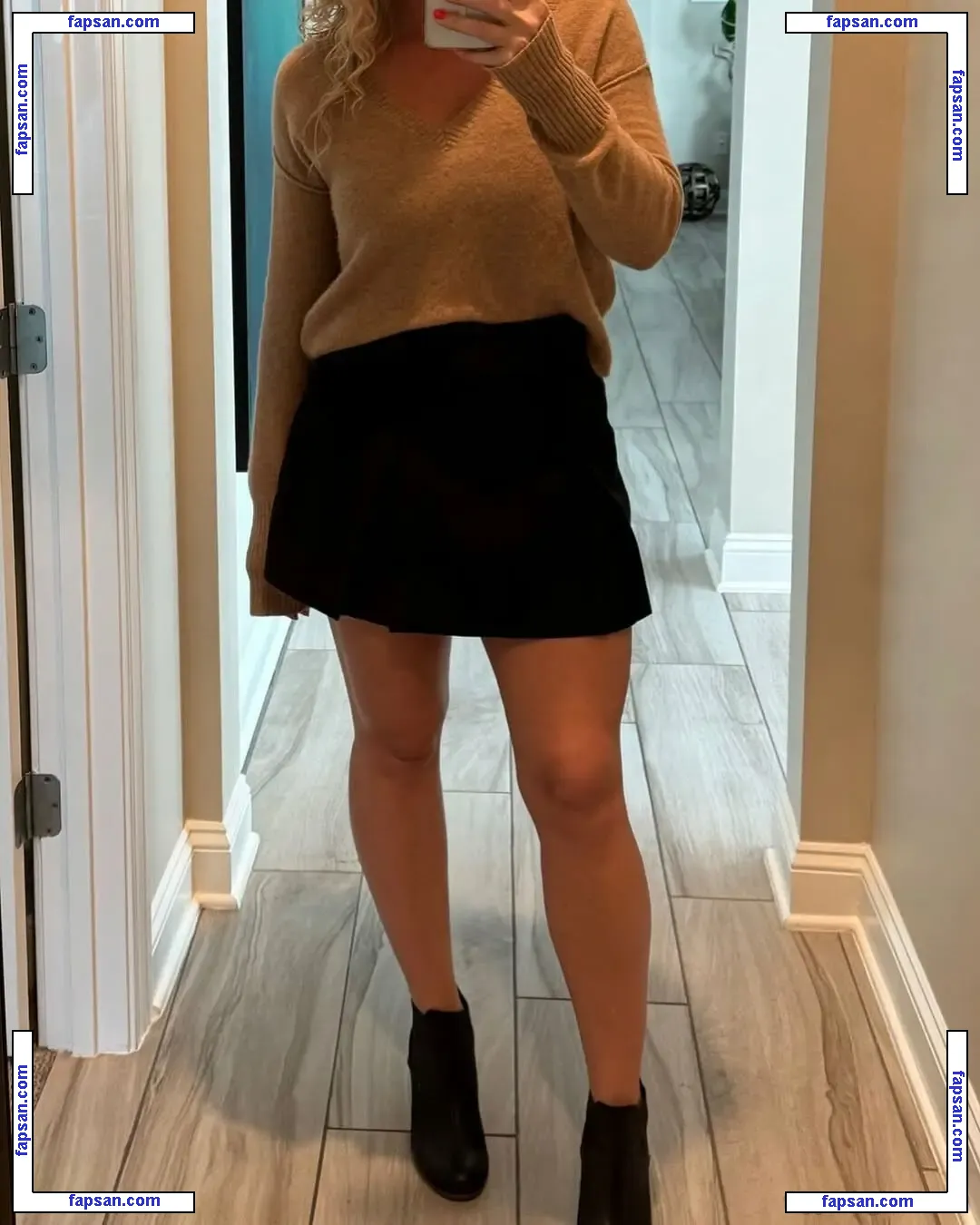 Lucy Sinclaire nude photo #0004 from OnlyFans