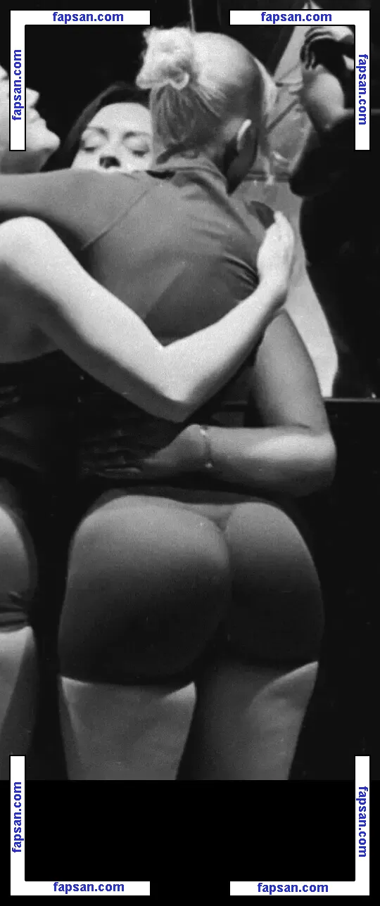 Lucycombe nude photo #0043 from OnlyFans