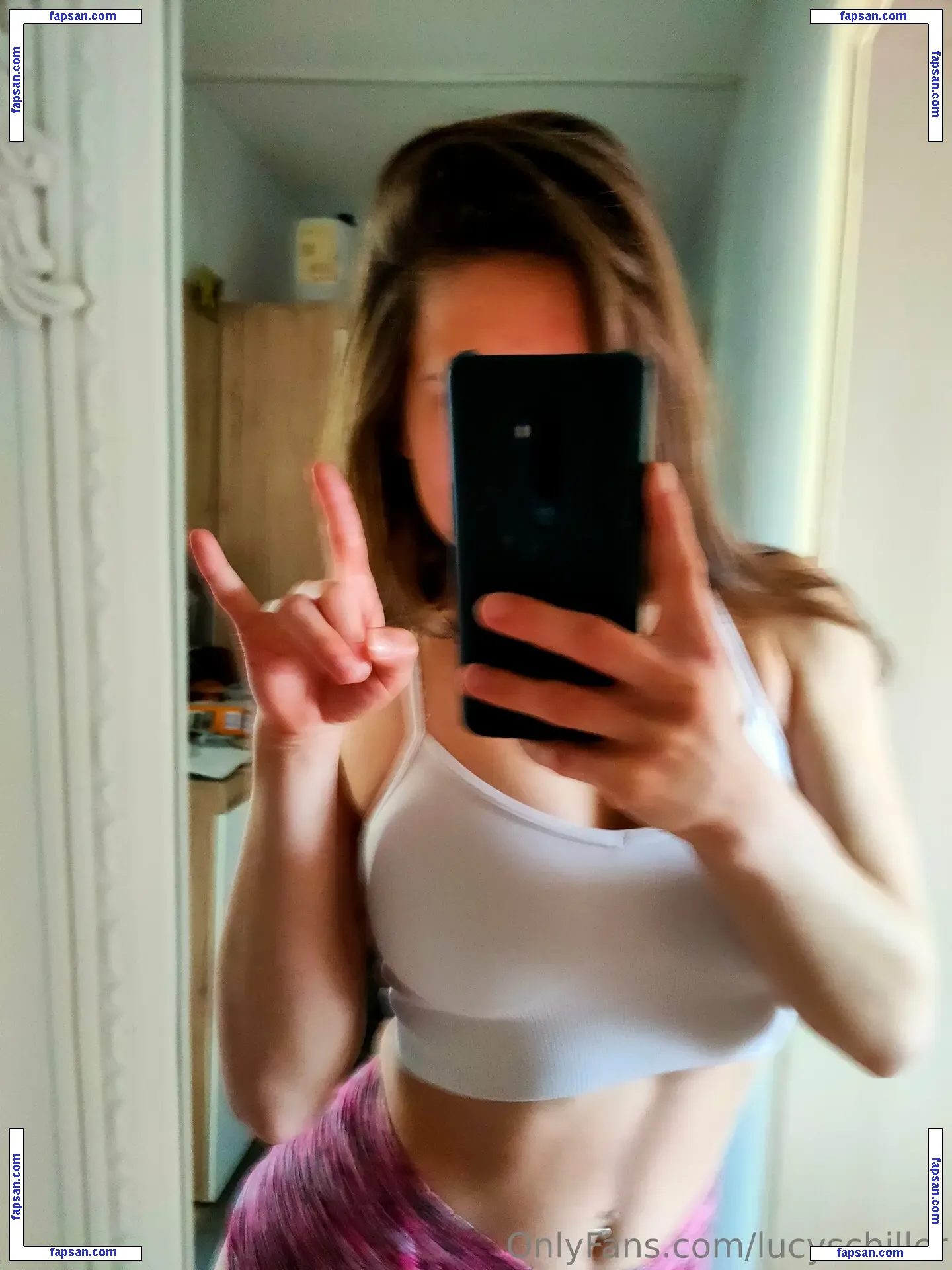 lucyschiller nude photo #0014 from OnlyFans