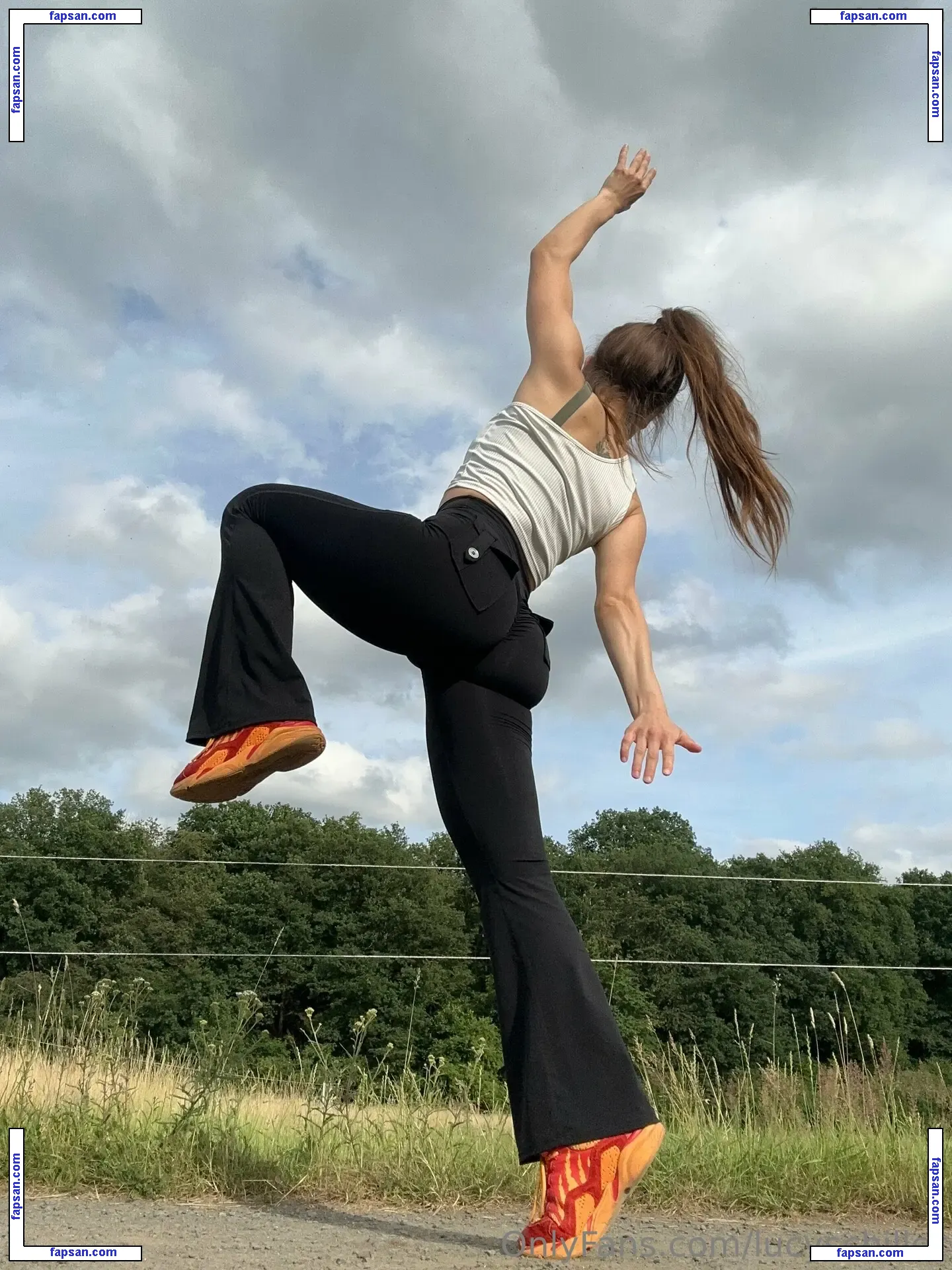 lucyschiller nude photo #0015 from OnlyFans