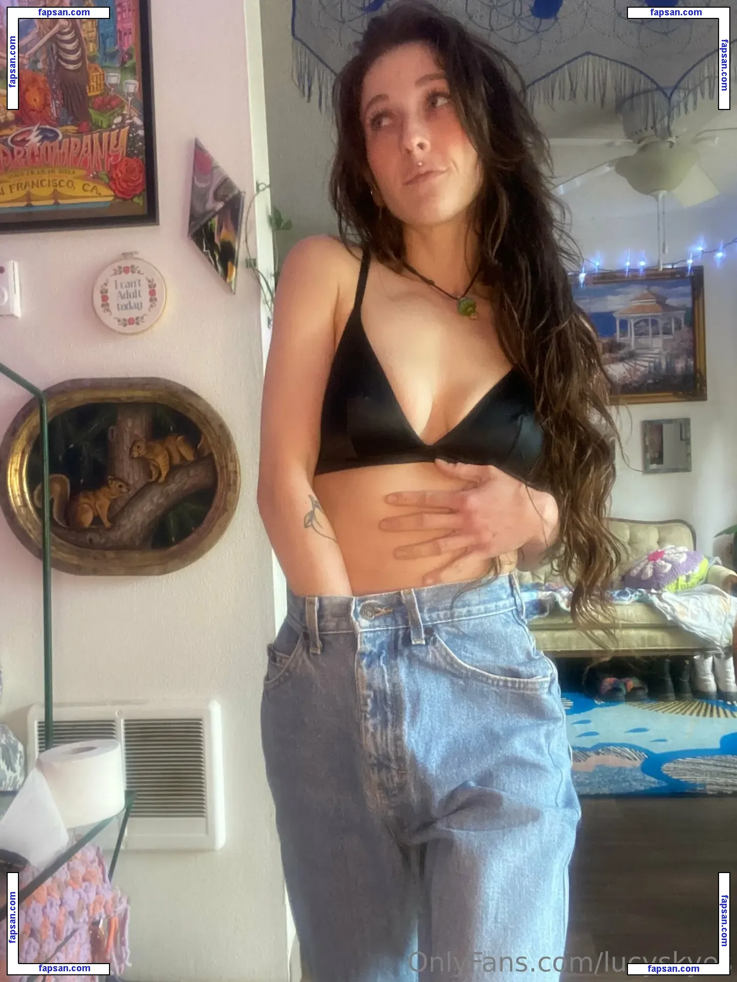 lucyskyes голая фото #0052 с Онлифанс