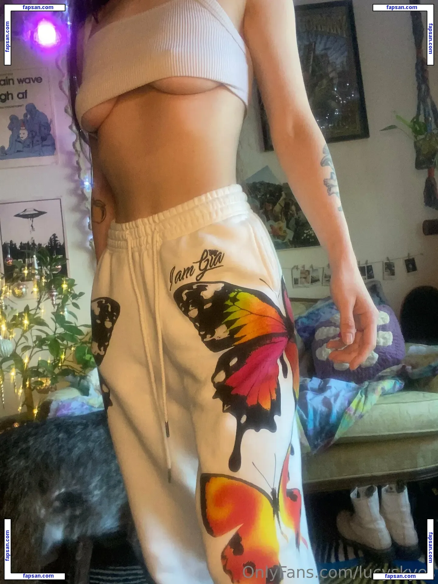 lucyskyes голая фото #0056 с Онлифанс