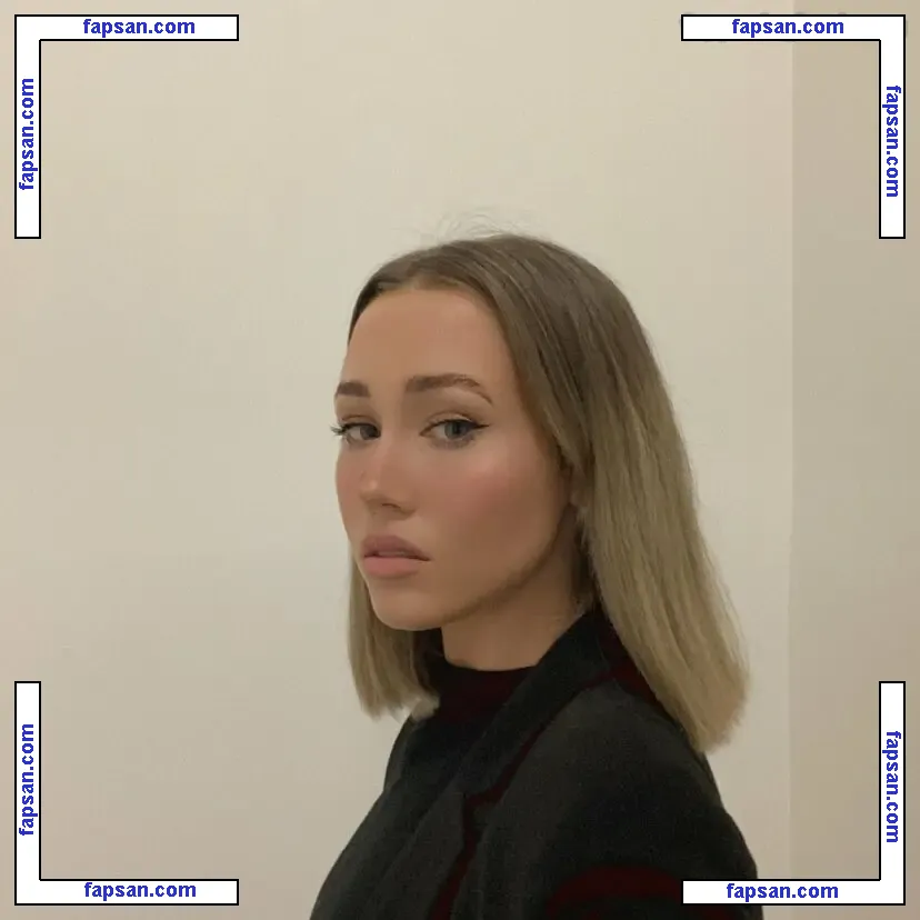 lucyveia голая фото #0004 с Онлифанс