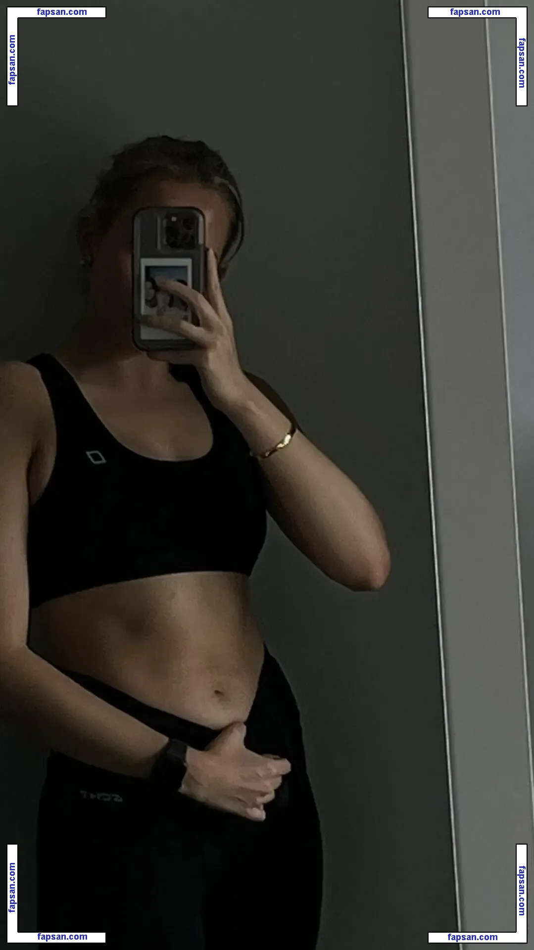 lucyveia голая фото #0008 с Онлифанс