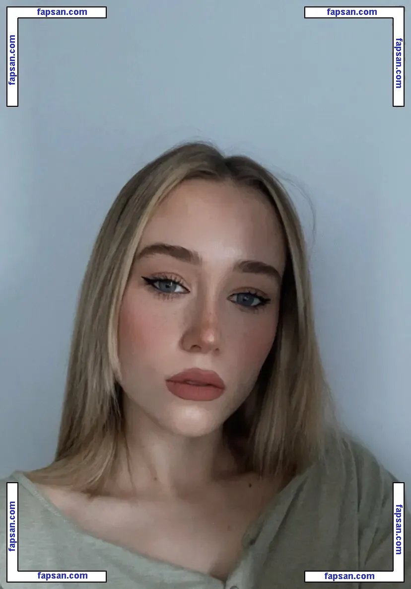 lucyveia голая фото #0019 с Онлифанс