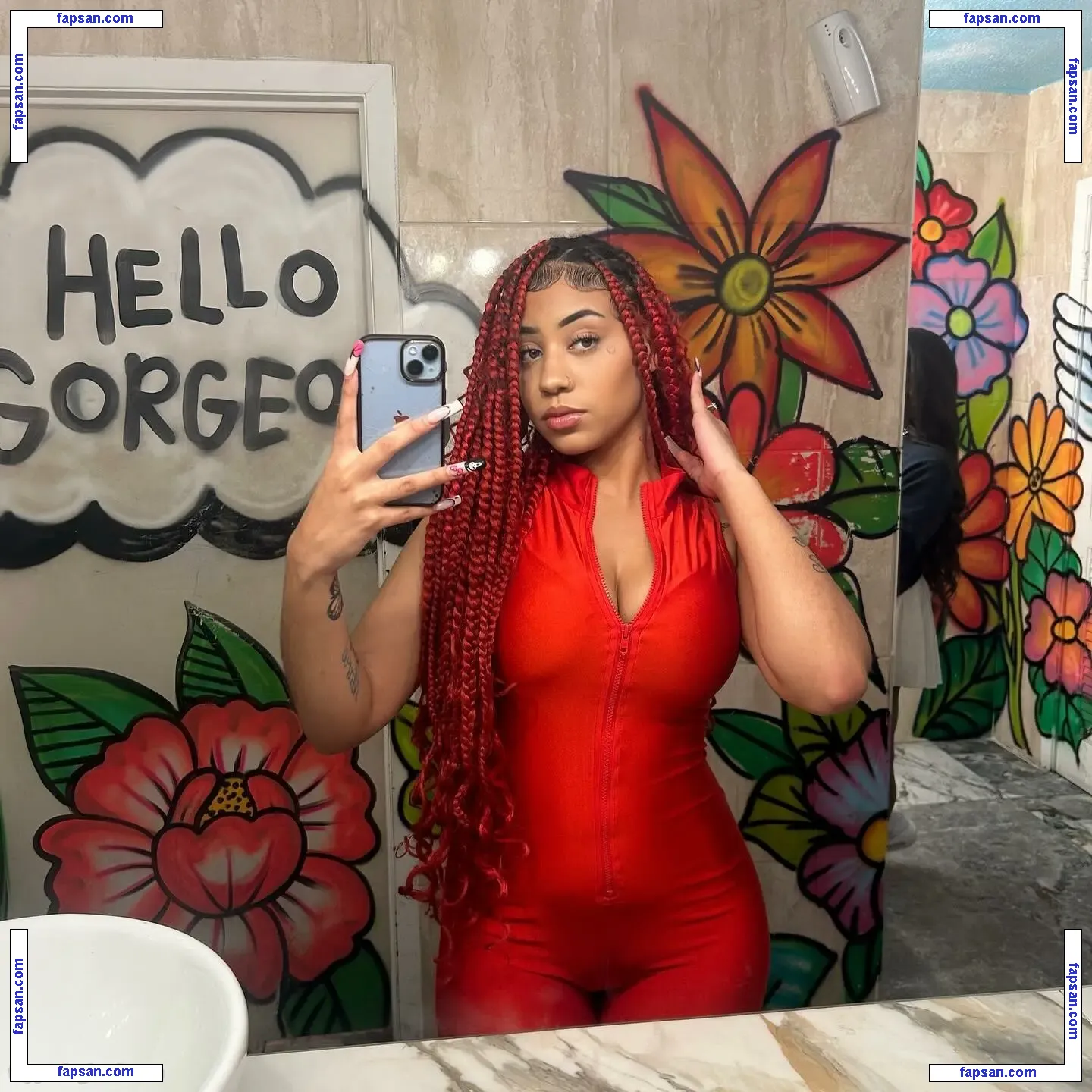 LUHREDTHABADDIE голая фото #0001 с Онлифанс