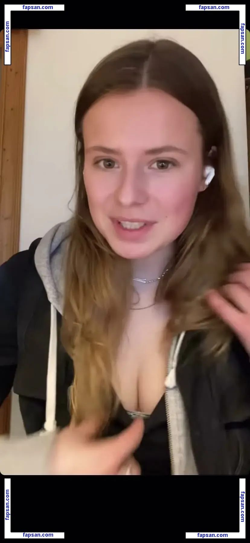 Luisa Neubauer nude photo #0007 from OnlyFans