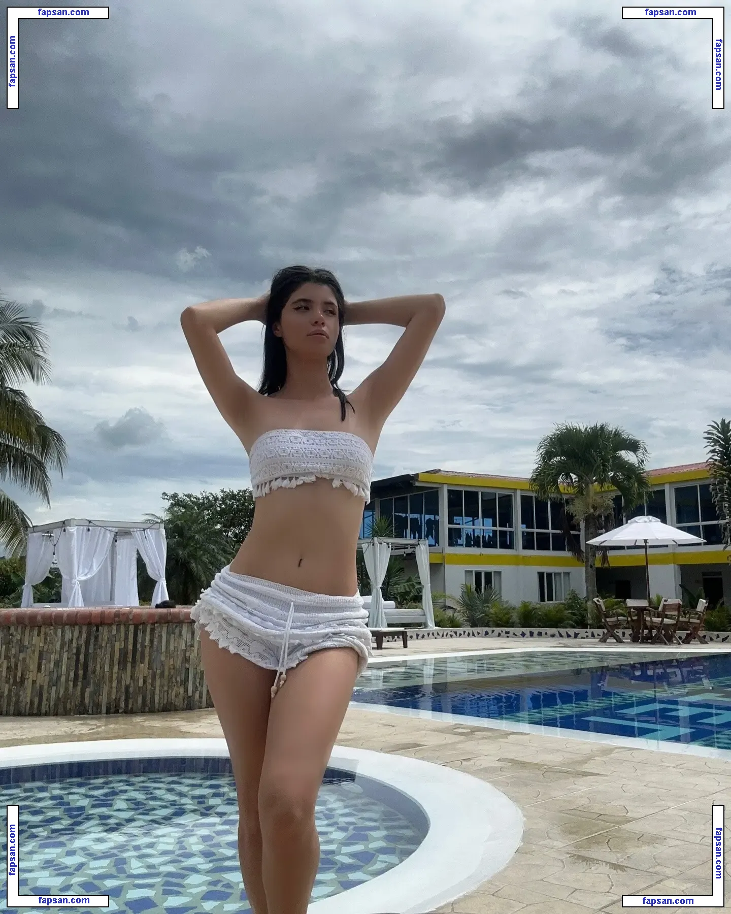 Luisa Valencia nude photo #0007 from OnlyFans