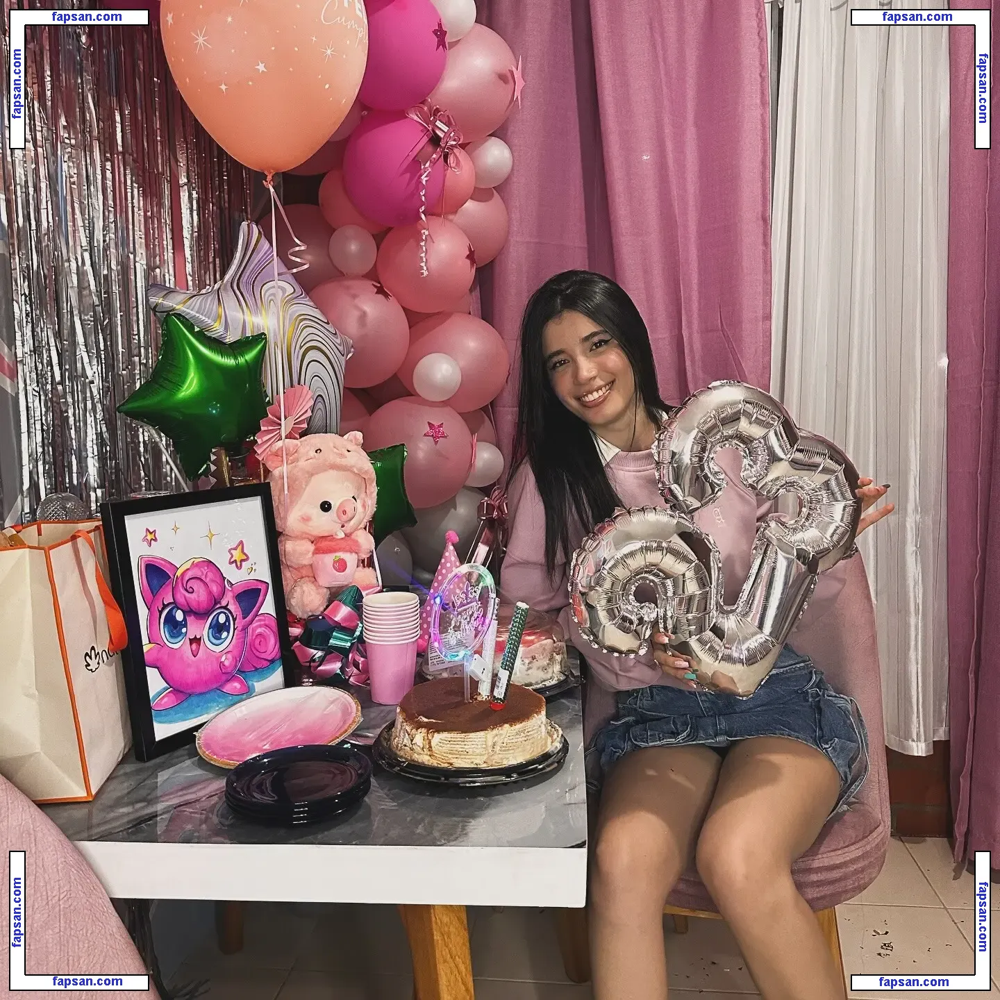 Luisa Valencia nude photo #0010 from OnlyFans