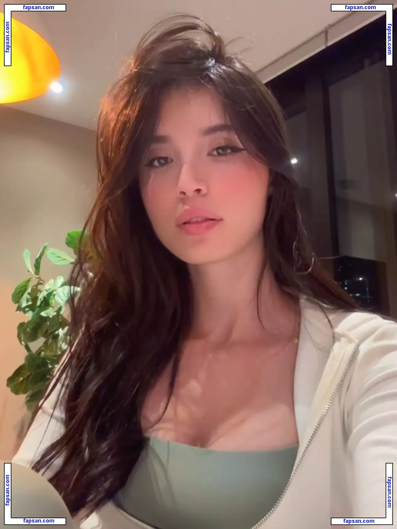 Luisa Valencia nude photo #0025 from OnlyFans