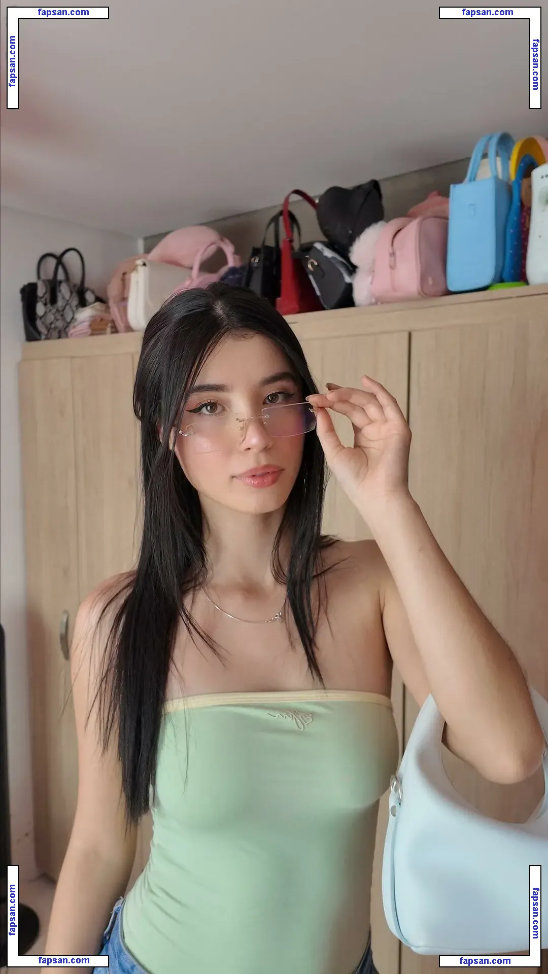 Luisa Valencia голая фото #0079 с Онлифанс