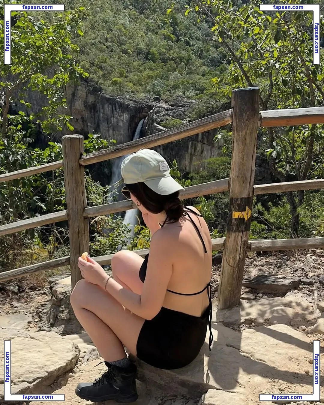 Lul1z nude photo #0003 from OnlyFans