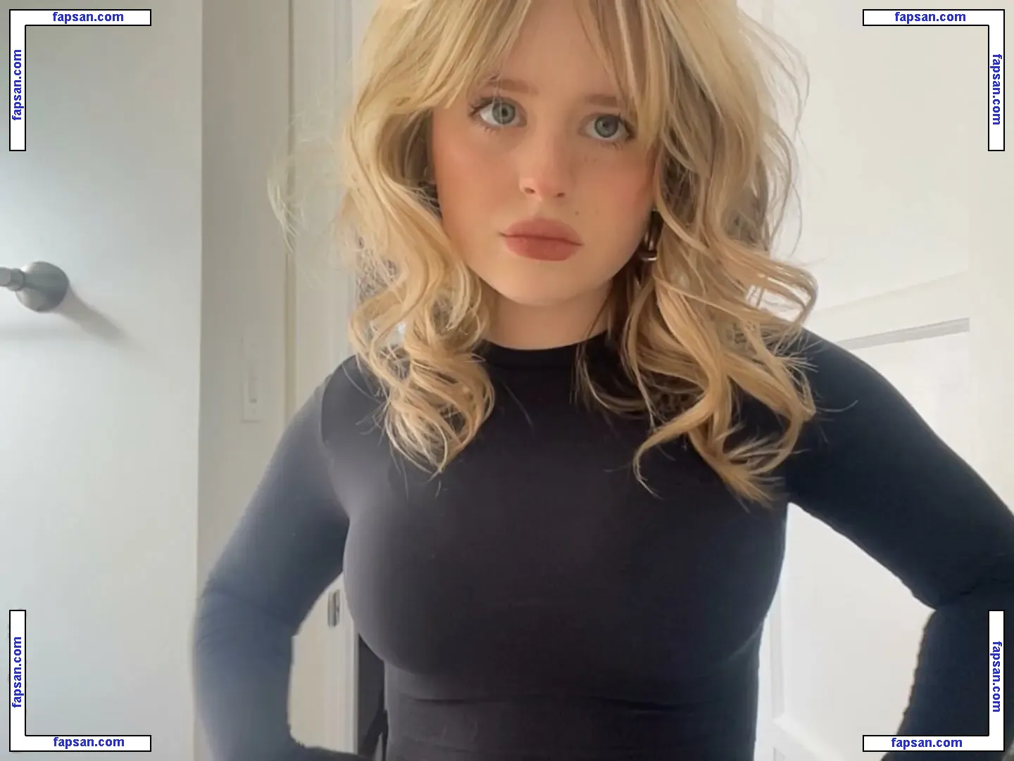 Lulu Wilson nude photo #0003 from OnlyFans