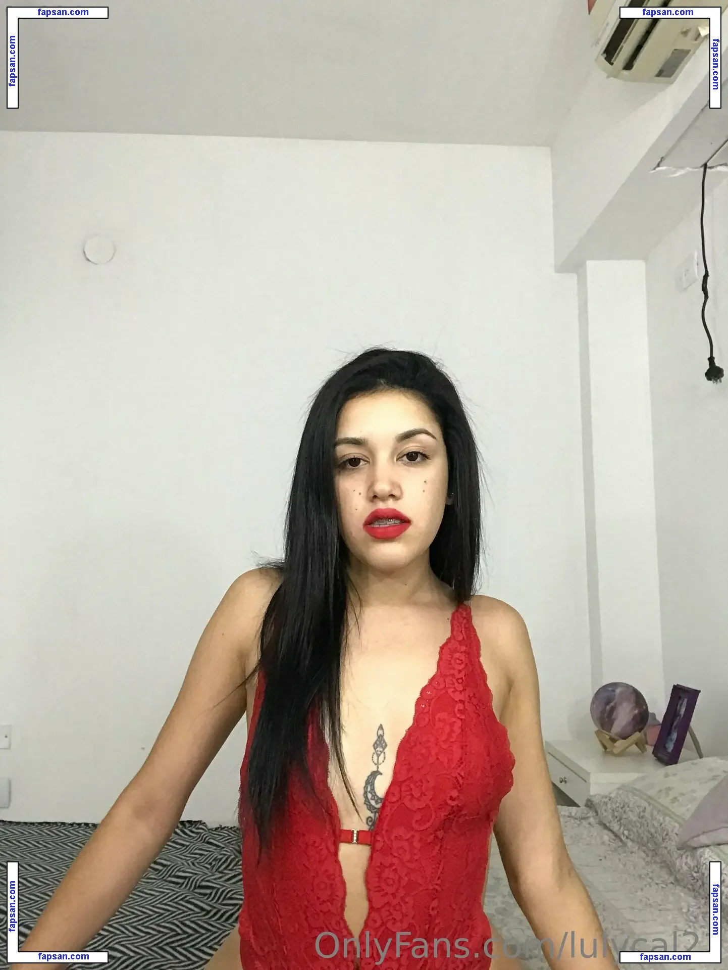 lulycal21 / suziemay212 nude photo #0021 from OnlyFans