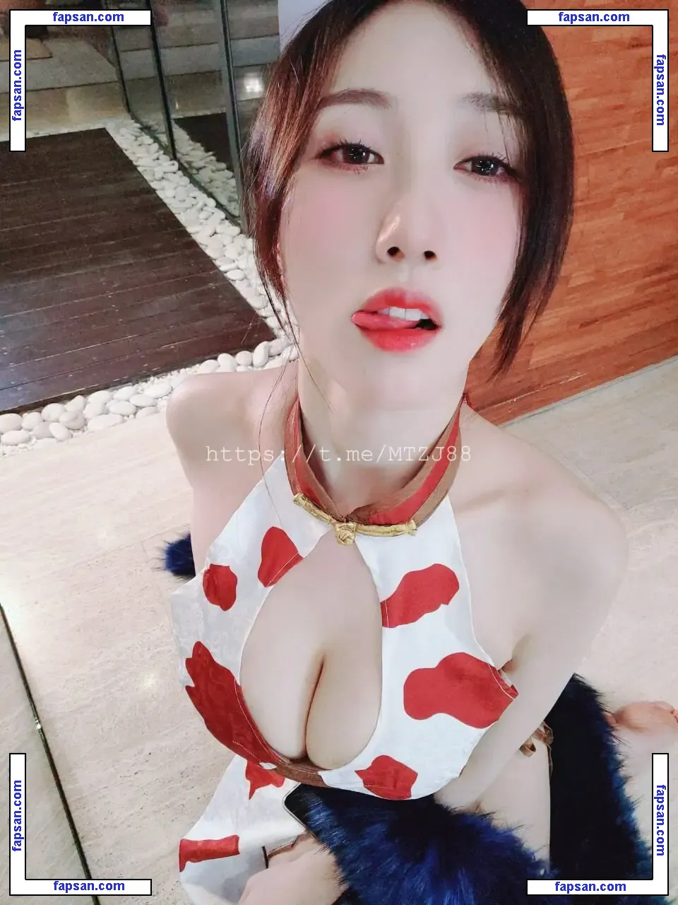 lumanyu2233 nude photo #0020 from OnlyFans